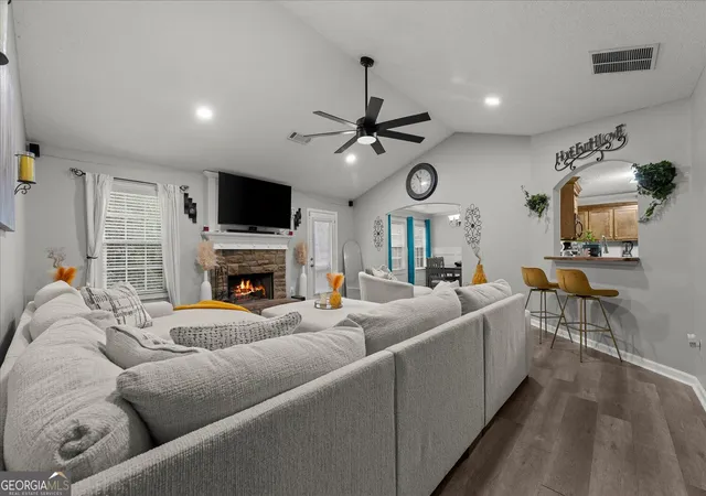 Photo 4 of Single family home for sale at 40 Hannah Hts Way, Hull, GA 30646 | MLS# 10851186 | Listing updated on 2026-10-06