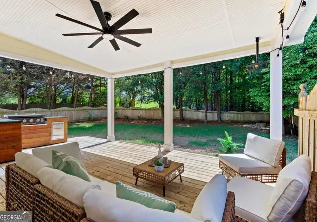 Photo 4 of Sale Pending at 2873 Donamire Ln NW, Kennesaw, GA 30144 | MLS# 10848171 | Listing updated on 2026-09-26