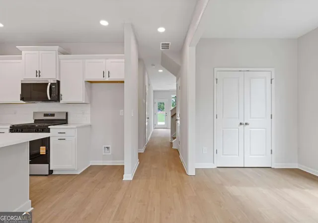 Photo 3 of Townhouse for sale at 389 Summerville Ln #7, Athens, GA 30606 | MLS# 10827375 | Listing updated on 2026-09-24