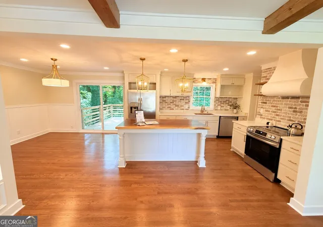 Photo 3 of Single family home for sale at 6356 Fitzgerald Ln, Austell, GA 30168 | MLS# 10816167 | Listing updated on 2026-10-07