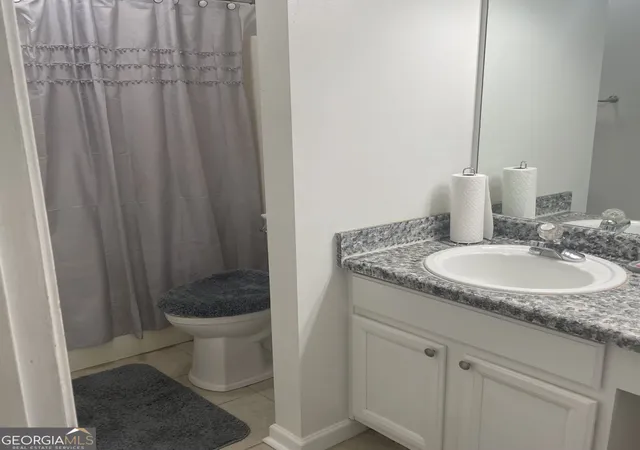 Photo 11 of Single family home for sale at 930 New Hope Rd Sw, Atlanta, GA 30331 | MLS# 10843031 | Listing updated on 2026-09-10
