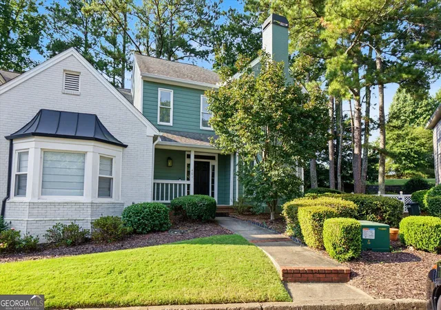 Photo 2 of Townhouse for sale at 401 Carryback Dr Ne, Marietta, GA 30068 | MLS# 10850816 | Listing updated on 2026-10-08