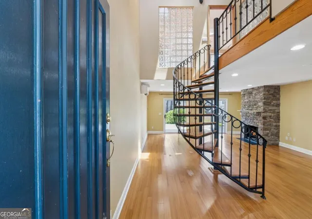 Photo 2 of Condo for sale at 1023 Riverbend Clb Dr SE #23, Atlanta, GA 30339 | MLS# 10849859 | Listing updated on 2026-10-04