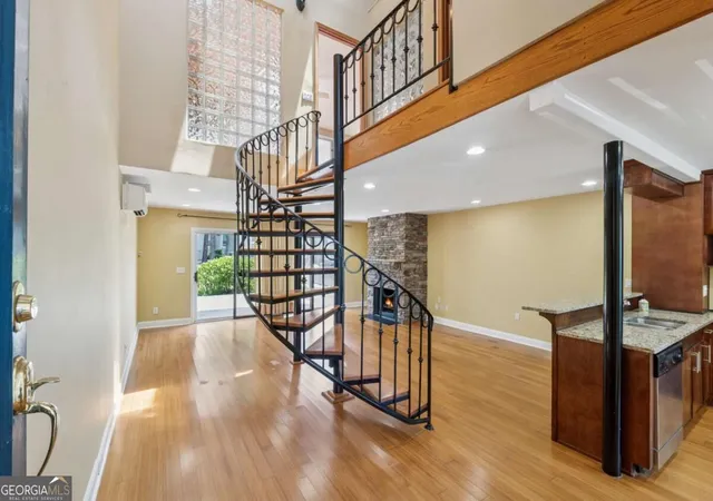 Photo 3 of Condo for sale at 1023 Riverbend Clb Dr SE #23, Atlanta, GA 30339 | MLS# 10849859 | Listing updated on 2026-10-04