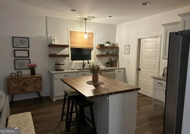 Photo 3 of Single family home for sale at 122 Jones Ct, Athens, GA 30606 | MLS# 10849595 | Listing updated on 2026-10-03