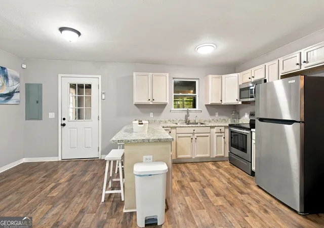 Photo 3 of Sale Pending at 821 Winston Dr Ext, Bowman, GA 30624 | MLS# 10849471 | Listing updated on 2026-10-01