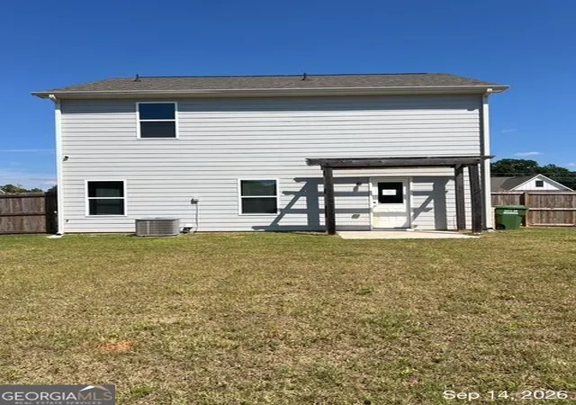 Photo 4 of Single family home for sale at 579 Meadows Farm Dr, Monroe, GA 30655 | MLS# 10850940 | Listing updated on 2026-10-06