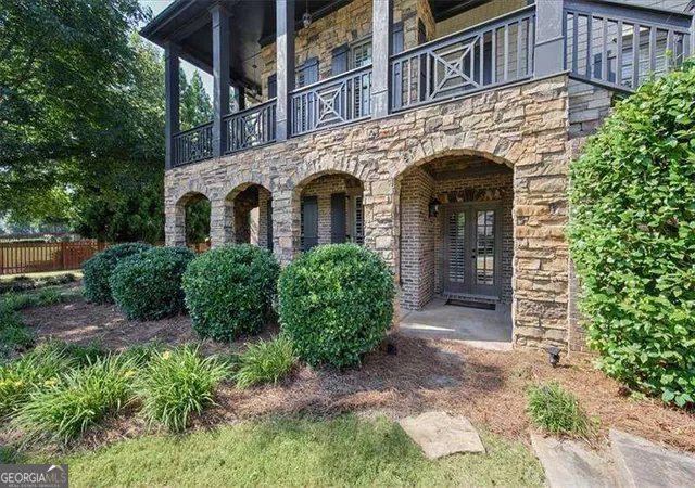 Photo 2 of Single family home for sale at 3982 Cooks Farm Dr Nw, Kennesaw, GA 30152 | MLS# 10838972 | Listing updated on 2026-09-17