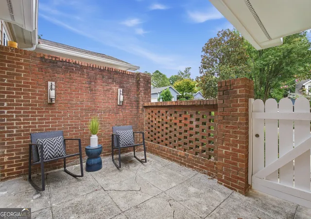 Photo 3 of Townhouse for sale at 2958 Crosswycke Forest Dr Ne, Brookhaven, GA 30319 | MLS# 10851653 | Listing updated on 2026-09-24