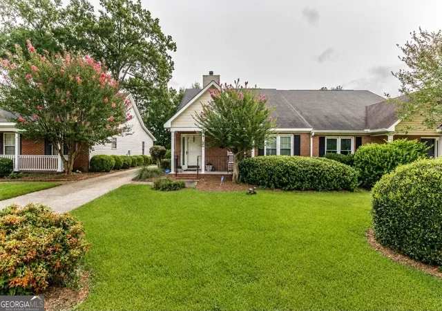 Photo 1 of Townhouse for sale at 106 Braxton Dr, Macon, GA 31210 | MLS# 10840758 | Listing updated on 2026-09-17