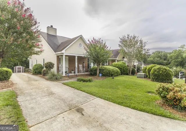 Photo 2 of Townhouse for sale at 106 Braxton Dr, Macon, GA 31210 | MLS# 10840758 | Listing updated on 2026-09-17