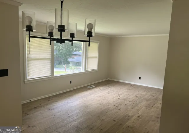 Photo 4 of Single family home for sale at 784 Springvalley Dr, Forest Park, GA 30297 | MLS# 10644252 | Listing updated on 2026-09-17