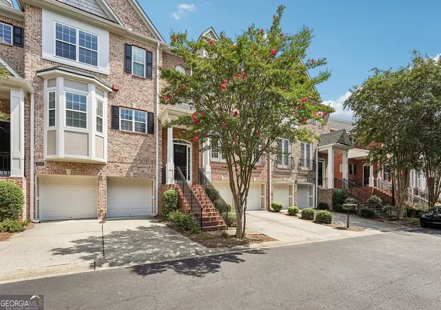 Photo 3 of Townhouse for sale at 3040 Woodwalk Dr Se #14, Atlanta, GA 30339 | MLS# 10843372 | Listing updated on 2026-09-10