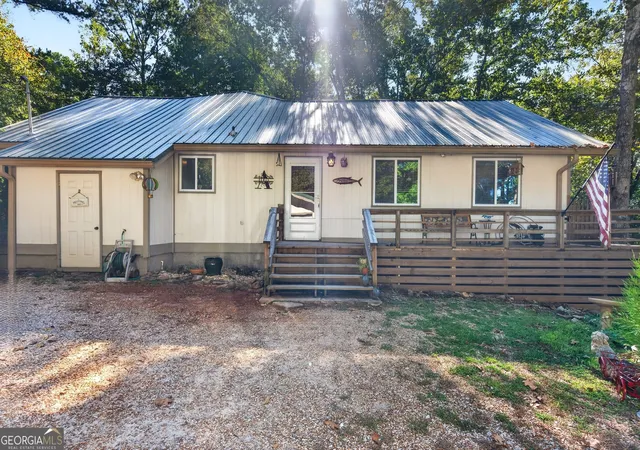 Photo 3 of Single family home for sale at 1942 Salem Rd, Lagrange, GA 30241 | MLS# 10841783 | Listing updated on 2026-09-23