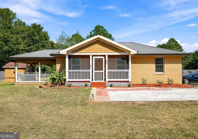 Single family home for sale at 600 Cannon Dr, Social Circle, GA 30025 | MLS# 10849545