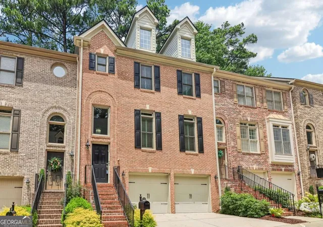 Townhouse for sale at 7262 Village Crk Tr #4C, Atlanta, GA 30328 | MLS# 10841586