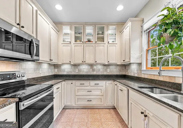 Photo 4 of Sale Pending at 74 Alvah Brazell Rd S, Kingsland, GA 31548 | MLS# 10853277 | Listing updated on 2026-09-30