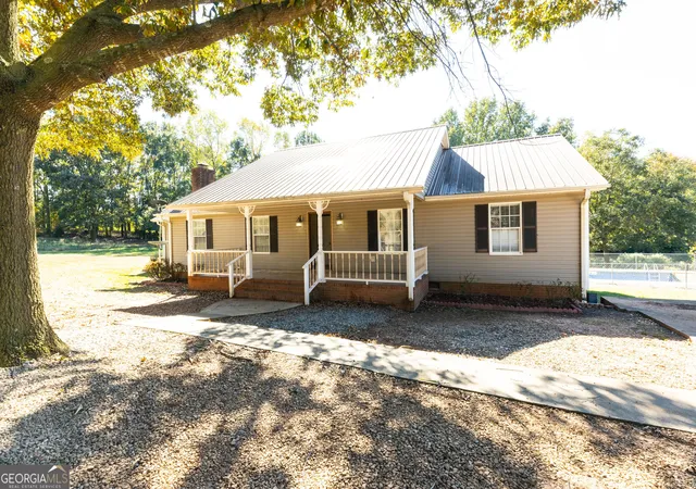 Photo 1 of Single family home for sale at 81 Peeples St, Canon, GA 30520 | MLS# 10837948 | Listing updated on 2026-09-28