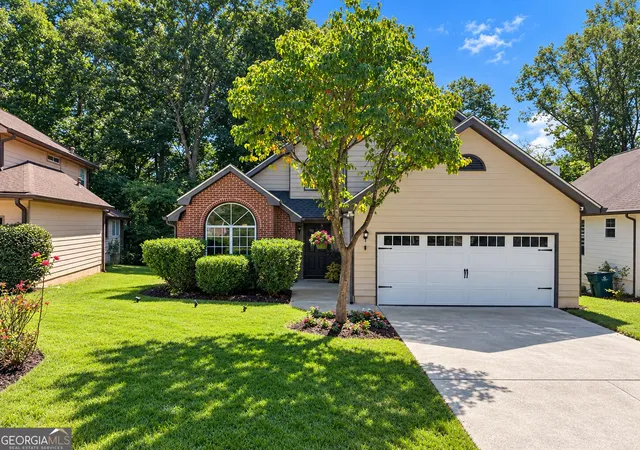 Photo 2 of Single family home for sale at 8910 S Somerset Ln, Alpharetta, GA 30004 | MLS# 10847982 | Listing updated on 2026-10-07
