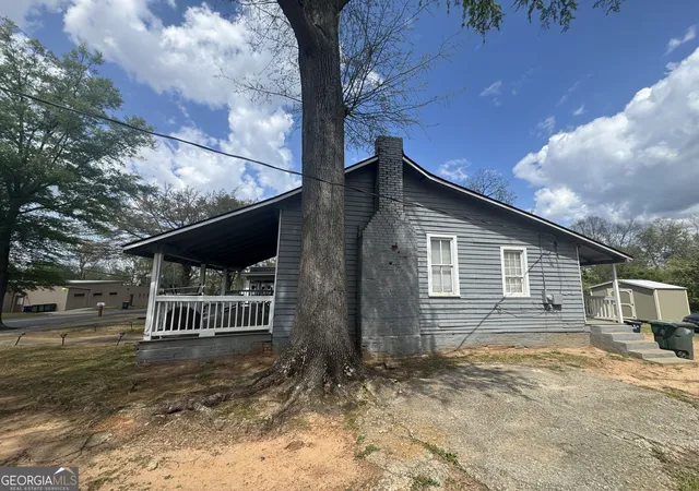 Photo 2 of Single family home for sale at 322 N 6th Street, Griffin, GA 30223 | MLS# 10845564 | Listing updated on 2026-09-28