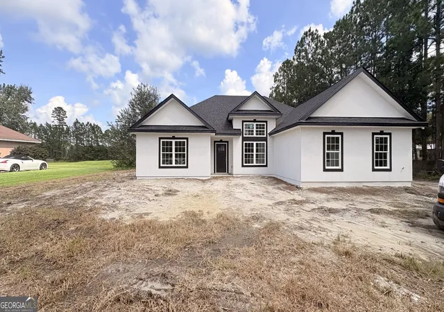 Photo 1 of Single family home for sale at 225 Lakes Dr, Brunswick, GA 31523 | MLS# 10828302 | Listing updated on 2026-09-16