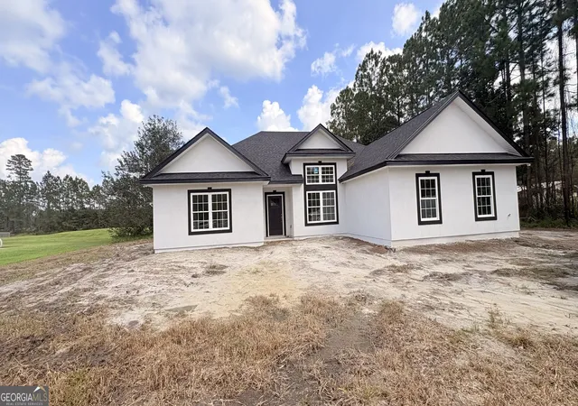 Photo 2 of Single family home for sale at 225 Lakes Dr, Brunswick, GA 31523 | MLS# 10828302 | Listing updated on 2026-09-16