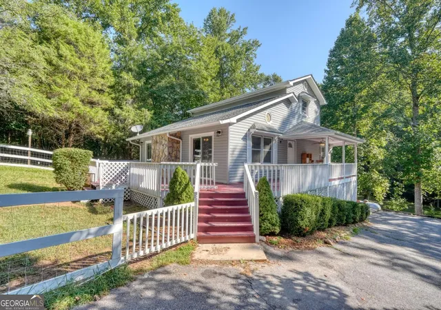 Photo 3 of Single family home for sale at 6881 Woodlake Cir, Young Harris, GA 30582 | MLS# 10851776 | Listing updated on 2026-10-07