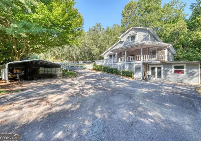 Photo 3 of Single family home for sale at 6881 Woodlake Cir, Young Harris, GA 30582 | MLS# 10851776 | Listing updated on 2026-10-07