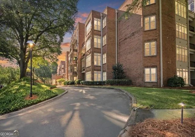 Condo for sale at 175 15th Street NE #208, Atlanta, GA 30309 | MLS# 10841637