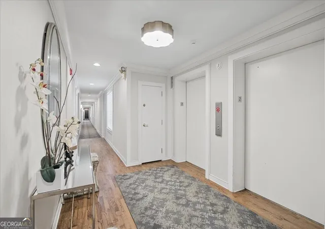 Listing Photo 5 - Condo for sale in building located at 175 15th St NE, Atlanta, GA 30309 - Unit #208