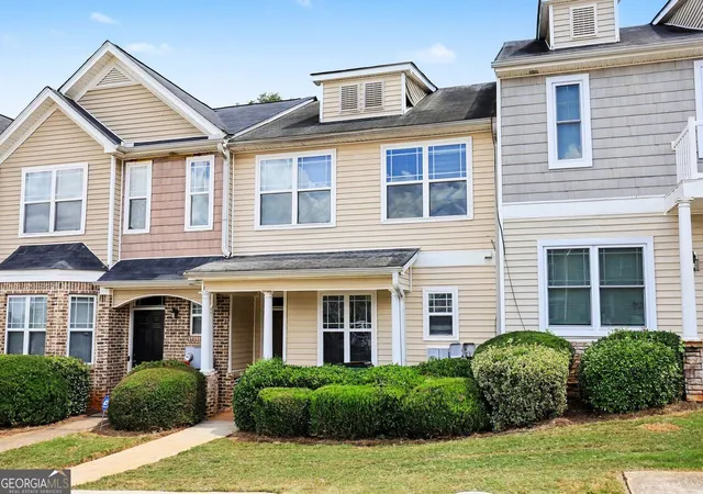 Photo 2 of Townhouse for sale at 6404 Ellenwood Dr, Rex, GA 30273 | MLS# 10842931 | Listing updated on 2026-09-10