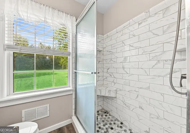 Photo 4 of Single family home for sale at 301 S Dandy St, St. Marys, GA 31558 | MLS# 10844389 | Listing updated on 2026-10-08