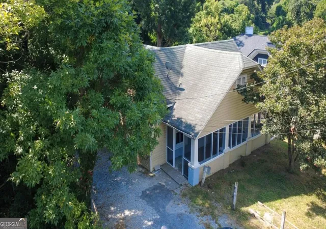 Photo 4 of Single family home for sale at 2069 Bolton Rd NW, Atlanta, GA 30318 | MLS# 10838822 | Listing updated on 2026-09-12