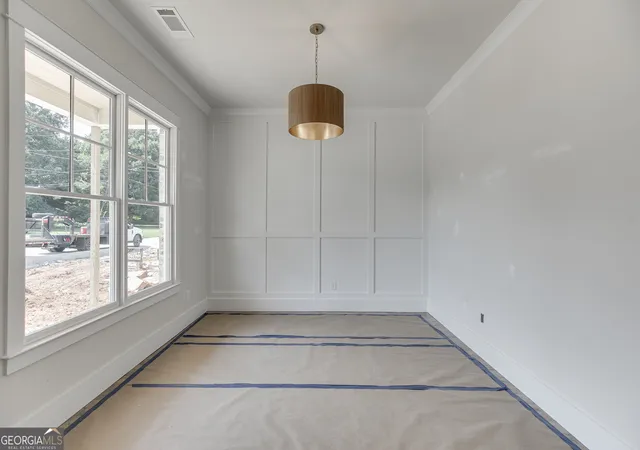Photo 4 of Single family home for sale at 9 Stonehedge Dr, Buford, GA 30518 | MLS# 10838383 | Listing updated on 2026-09-16