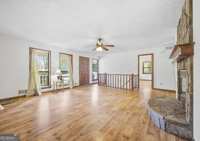 Photo 4 of Single family home for sale at 1819 Winndale Rd, Dallas, GA 30157 | MLS# 10851917 | Listing updated on 2026-10-07