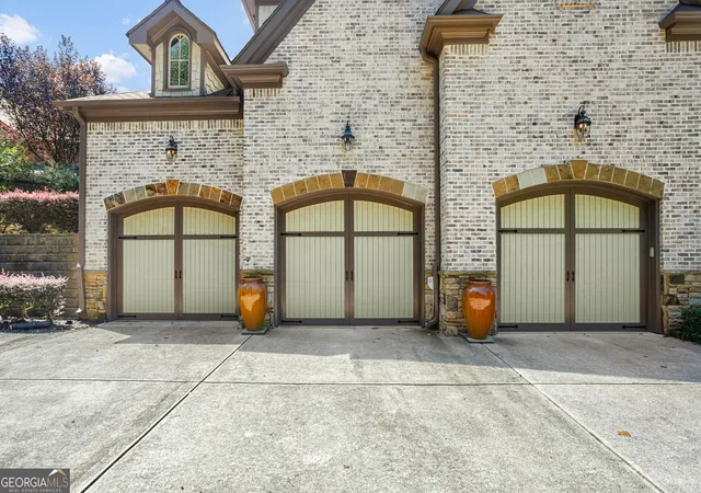 Photo 3 of Single family home for sale at 10376 Royal Ter, Alpharetta, GA 30022 | MLS# 10850695 | Listing updated on 2026-10-06