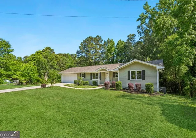 Photo 2 of Single family home for sale at 805 Gettysburg Trl Ne, Kennesaw, GA 30144 | MLS# 10847863 | Listing updated on 2026-09-17
