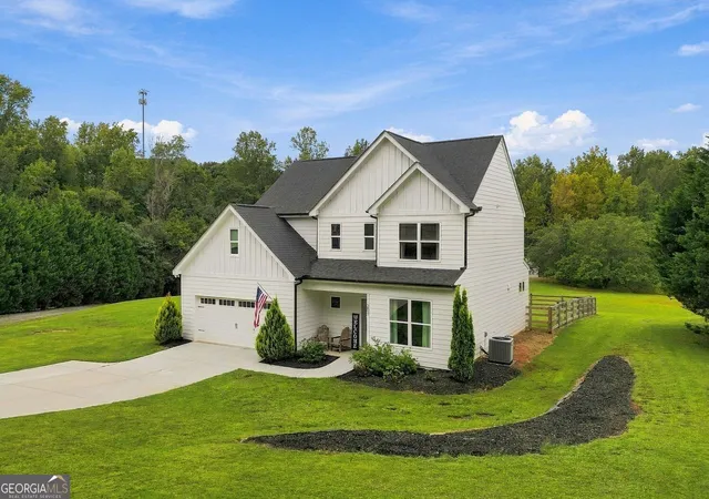 Photo 1 of Single family home for sale at 201 Strickland Dr, Dawsonville, GA 30534 | MLS# 10853058 | Listing updated on 2026-10-09
