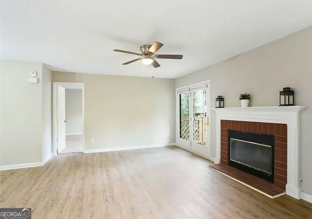 Listing Photo 2 - Condo for sale in building located at 694 Mcgill Pl NE, Atlanta, GA 30312 - Unit #694