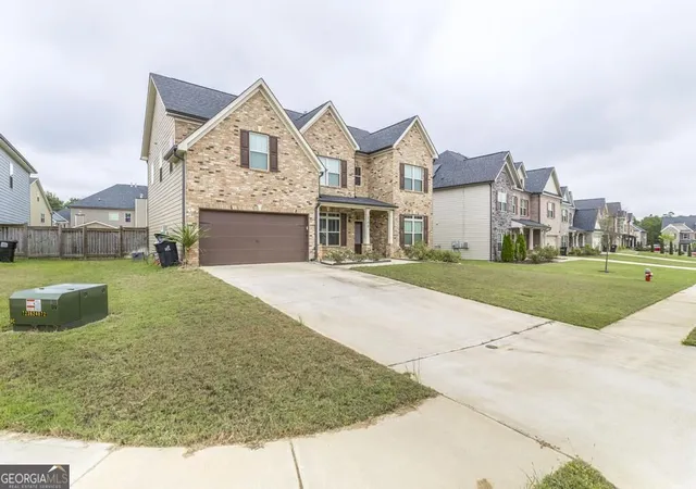 Photo 3 of Single family home for sale at 109 Lacey Oak Ln, Bonaire, GA 31005 | MLS# 10852392 | Listing updated on 2026-09-24