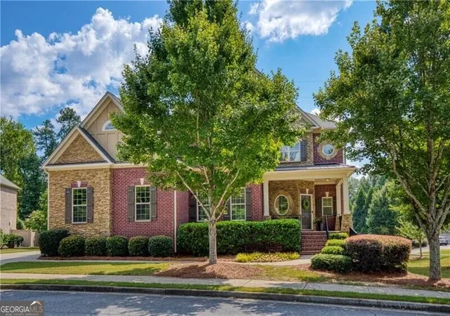 Photo 1 of Single family home for sale at 11001 Estates Cir, Alpharetta, GA 30022 | MLS# 10839969 | Listing updated on 2026-09-18