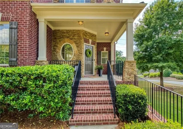 Photo 2 of Single family home for sale at 11001 Estates Cir, Alpharetta, GA 30022 | MLS# 10839969 | Listing updated on 2026-09-18