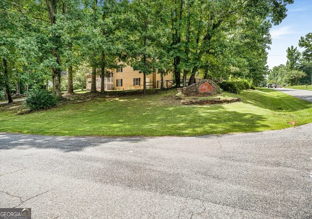 Photo 3 of Single family home for sale at 1601 River Glen Rd, Auburn, GA 30011 | MLS# 10843807 | Listing updated on 2026-09-11