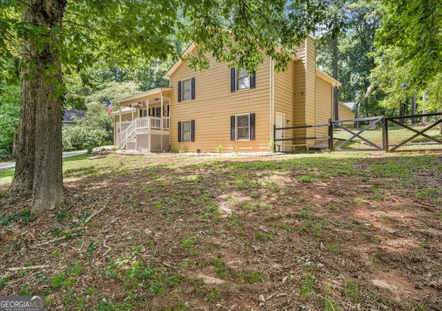 Photo 4 of Single family home for sale at 1601 River Glen Rd, Auburn, GA 30011 | MLS# 10843807 | Listing updated on 2026-09-11