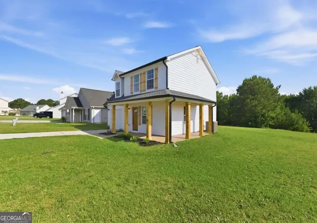 Photo 3 of Single family home for sale at 257 Marsh Glen Dr, Jonesboro, GA 30238 | MLS# 10843473 | Listing updated on 2026-10-08
