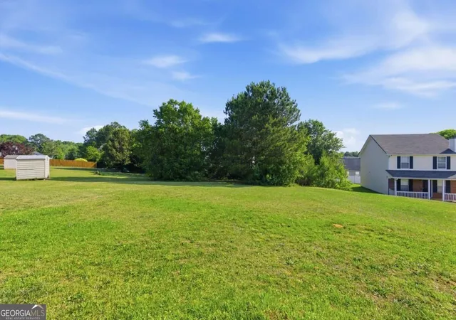 Photo 4 of Single family home for sale at 257 Marsh Glen Dr, Jonesboro, GA 30238 | MLS# 10843473 | Listing updated on 2026-10-08