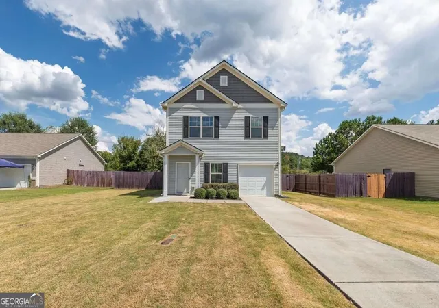 Photo 2 of Single family home for sale at 105 Colonial Dr, Calhoun, GA 30701 | MLS# 10844367 | Listing updated on 2026-09-11