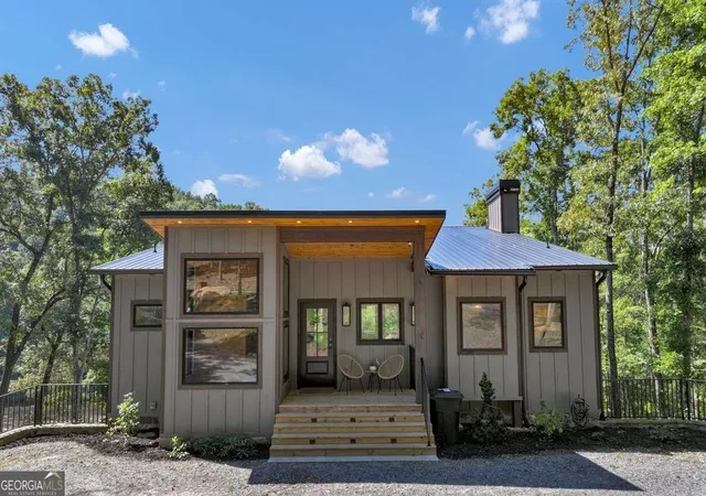 Photo 2 of Single family home for sale at 161 River Rock Ln, Blue Ridge, GA 30513 | MLS# 10838913 | Listing updated on 2026-09-17