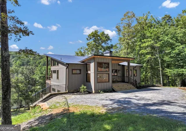 Photo 3 of Single family home for sale at 161 River Rock Ln, Blue Ridge, GA 30513 | MLS# 10838913 | Listing updated on 2026-09-17