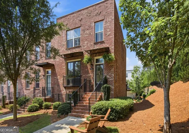 Photo 3 of Townhouse for sale at 3901 Prairie Fld Xing, Suwanee, GA 30024 | MLS# 10851821 | Listing updated on 2026-10-07